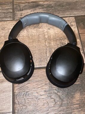 Skullcandy Black On-Ear Headphones with Gray Headband